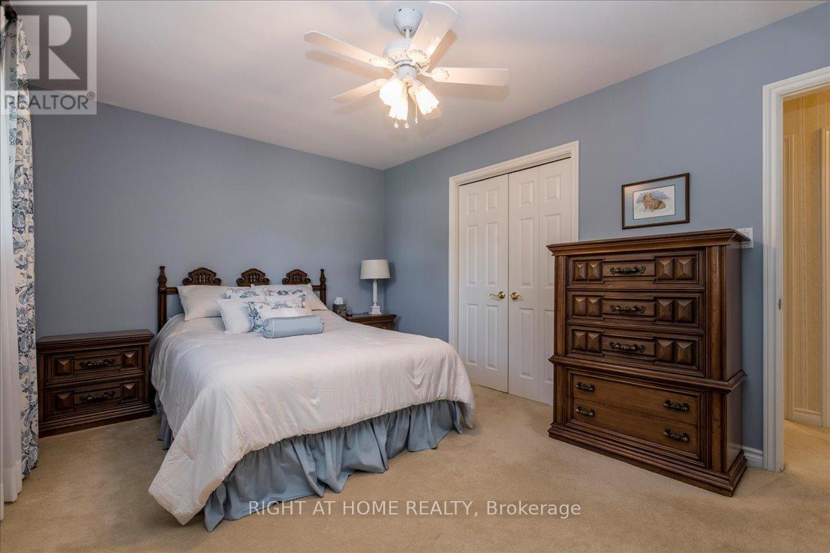 140 Orsi Drive, Newmarket (Gorham-College Manor), Ontario  L3Y 3H6 - Photo 18 - N12444224