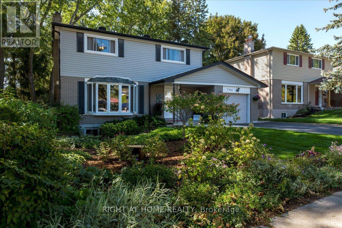 140 Orsi Drive, Newmarket (Gorham-College Manor), Ontario  L3Y 3H6 - Photo 2 - N12444224
