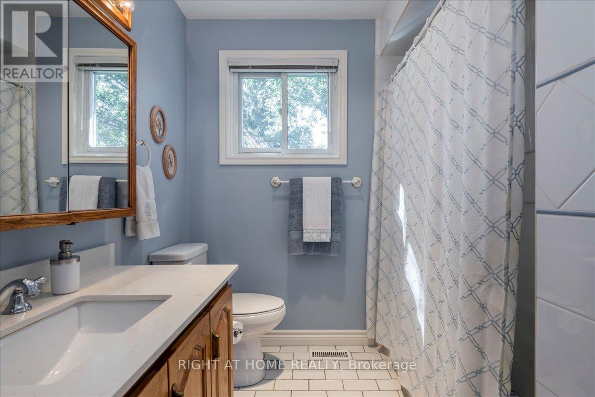 140 Orsi Drive, Newmarket (Gorham-College Manor), Ontario  L3Y 3H6 - Photo 21 - N12444224