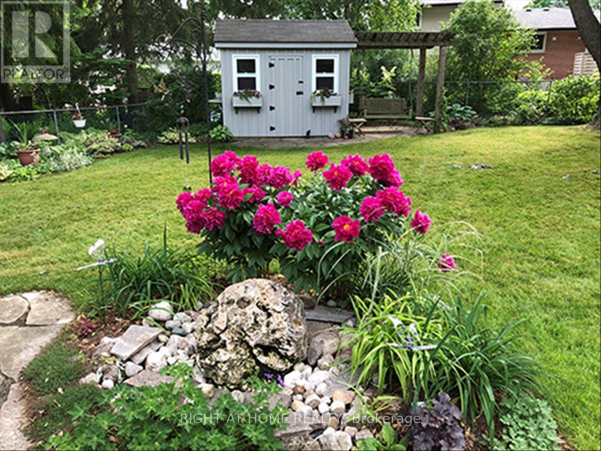 140 Orsi Drive, Newmarket (Gorham-College Manor), Ontario  L3Y 3H6 - Photo 38 - N12444224