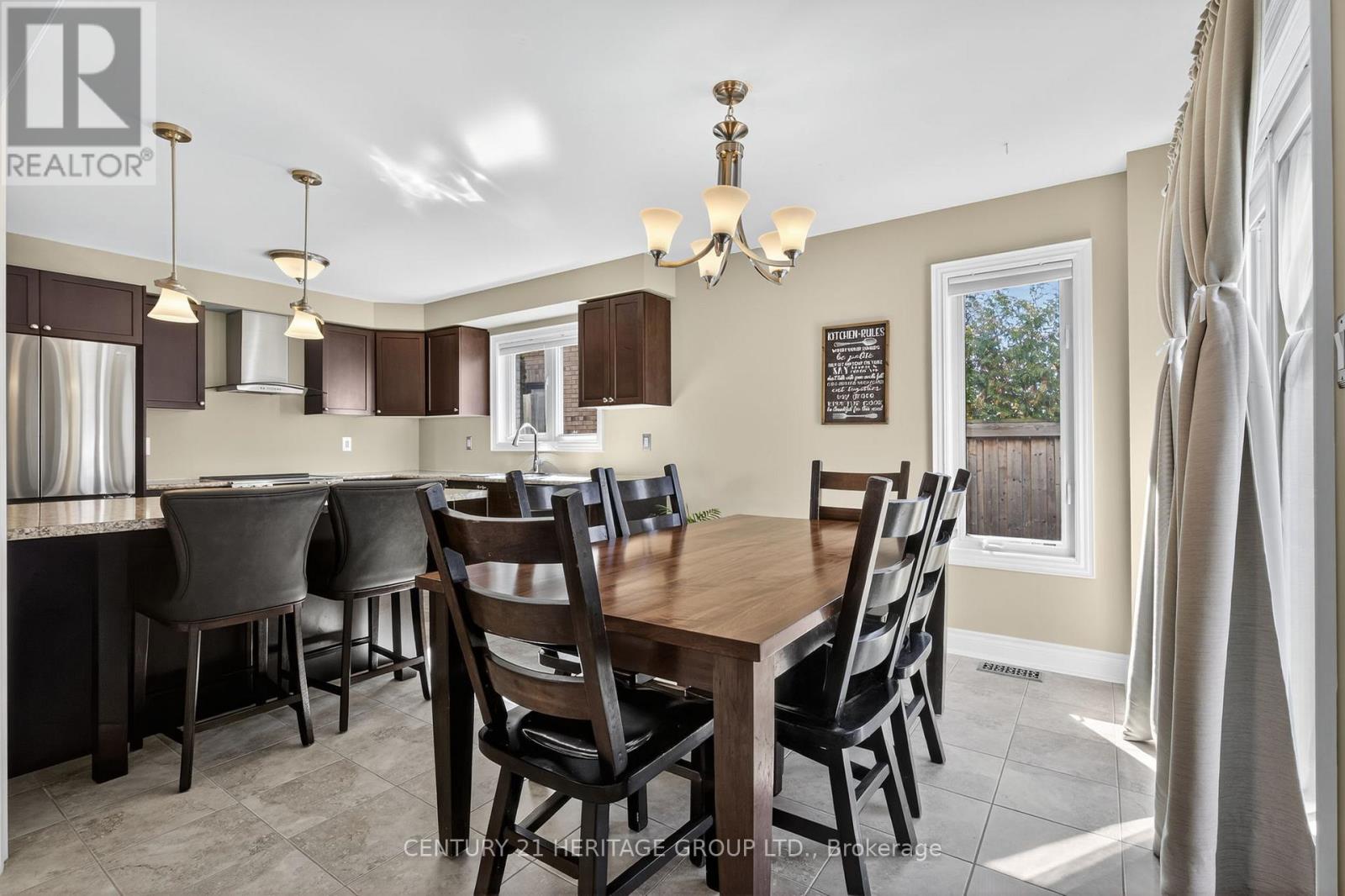 63 Jewelwing Court, Bradford West Gwillimbury (Bradford), Ontario  L3Z 0N7 - Photo 12 - N12444286