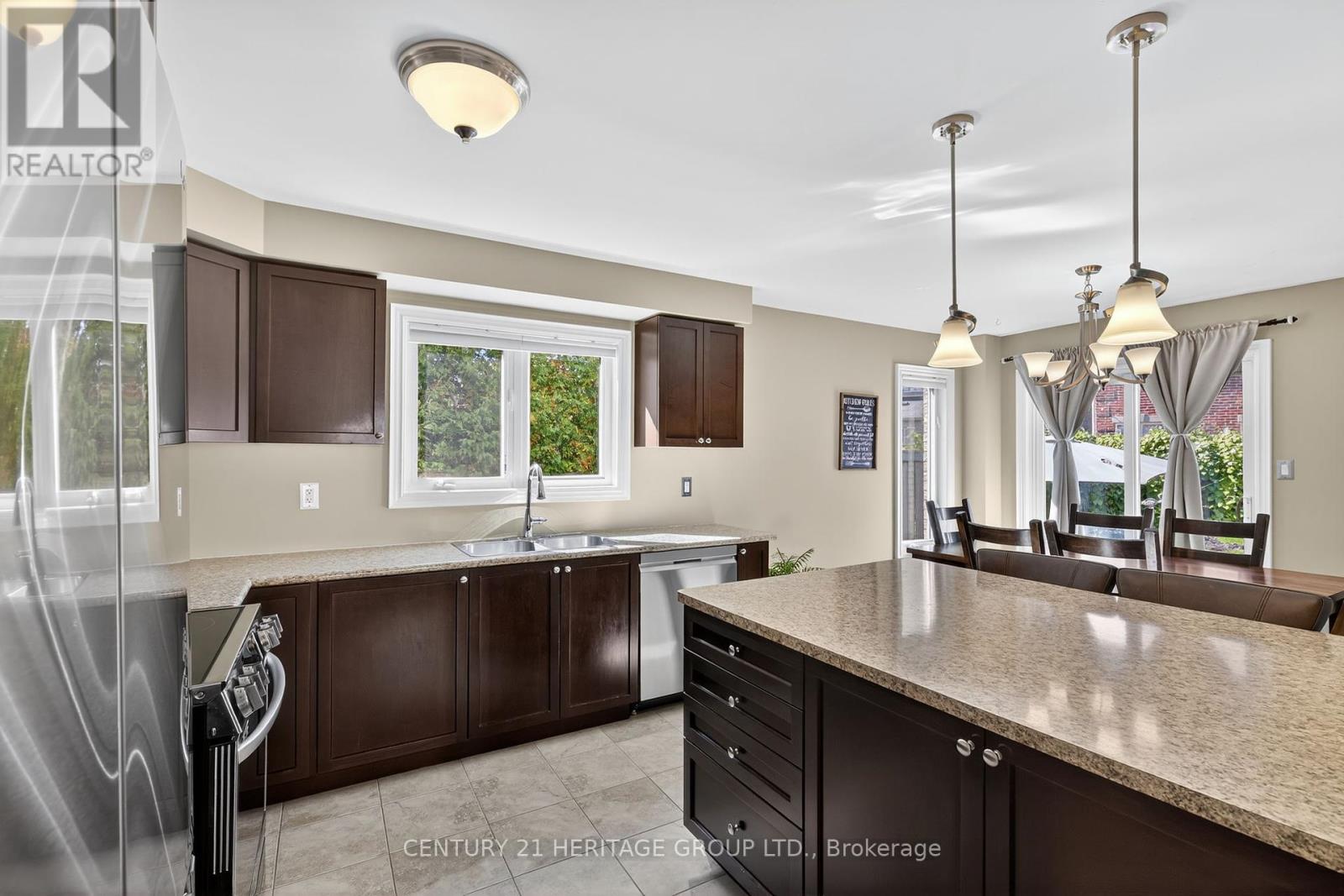 63 Jewelwing Court, Bradford West Gwillimbury (Bradford), Ontario  L3Z 0N7 - Photo 15 - N12444286