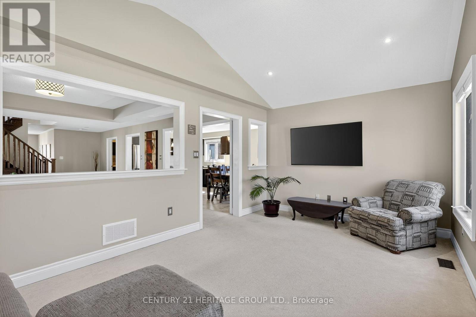 63 Jewelwing Court, Bradford West Gwillimbury (Bradford), Ontario  L3Z 0N7 - Photo 18 - N12444286