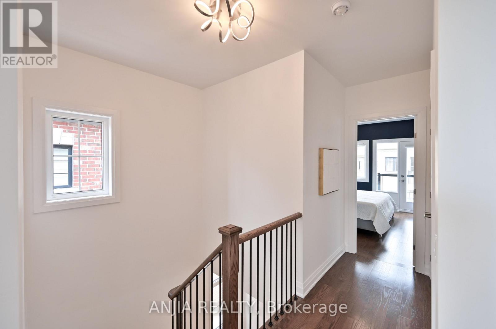 37 Duncombe Lane, Richmond Hill (South Richvale), Ontario  L4C 1C2 - Photo 29 - N12444307