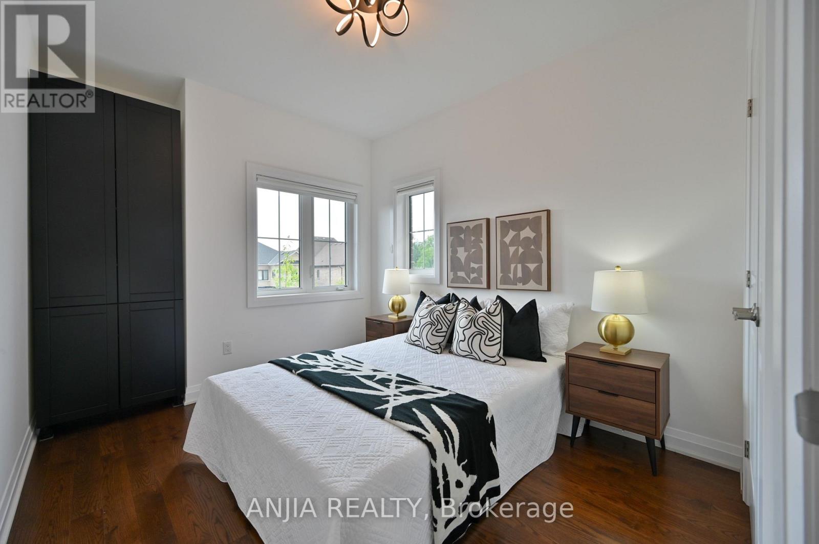 37 Duncombe Lane, Richmond Hill (South Richvale), Ontario  L4C 1C2 - Photo 36 - N12444307