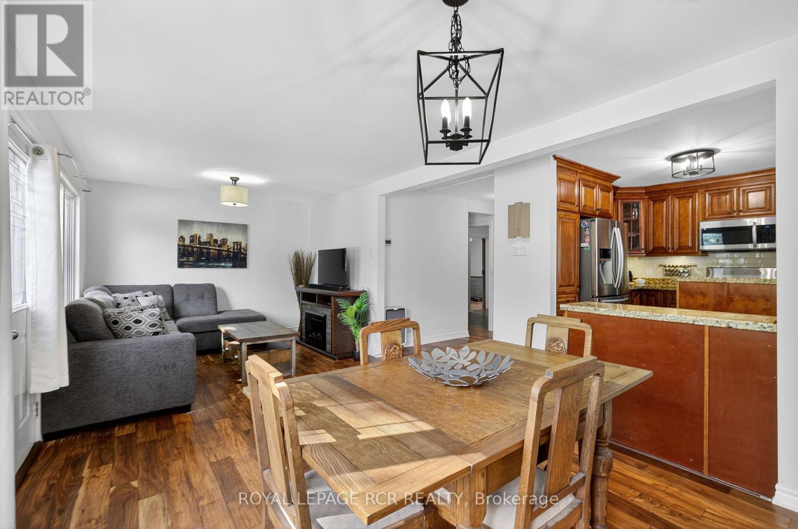 125 King Street, Essa (Angus), Ontario  L0M 1B0 - Photo 11 - N12444310