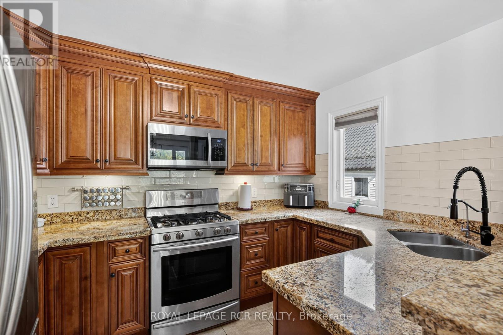 125 King Street, Essa (Angus), Ontario  L0M 1B0 - Photo 7 - N12444310