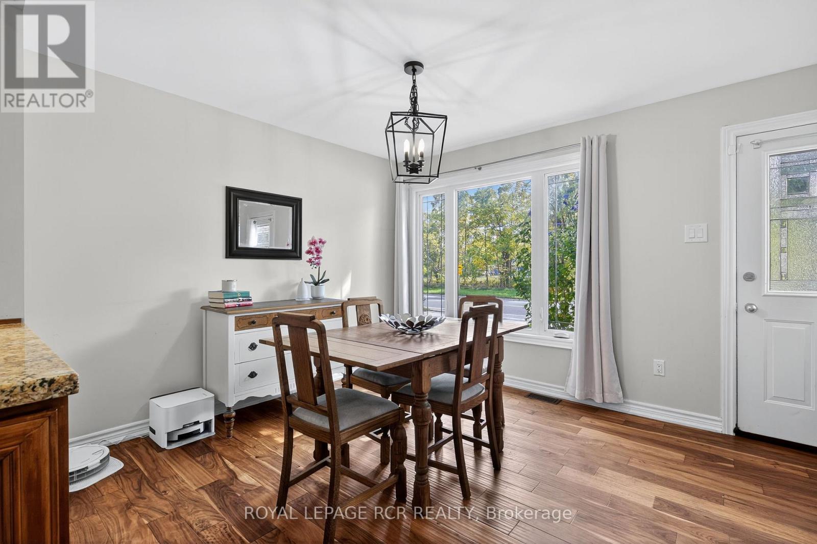 125 King Street, Essa (Angus), Ontario  L0M 1B0 - Photo 9 - N12444310
