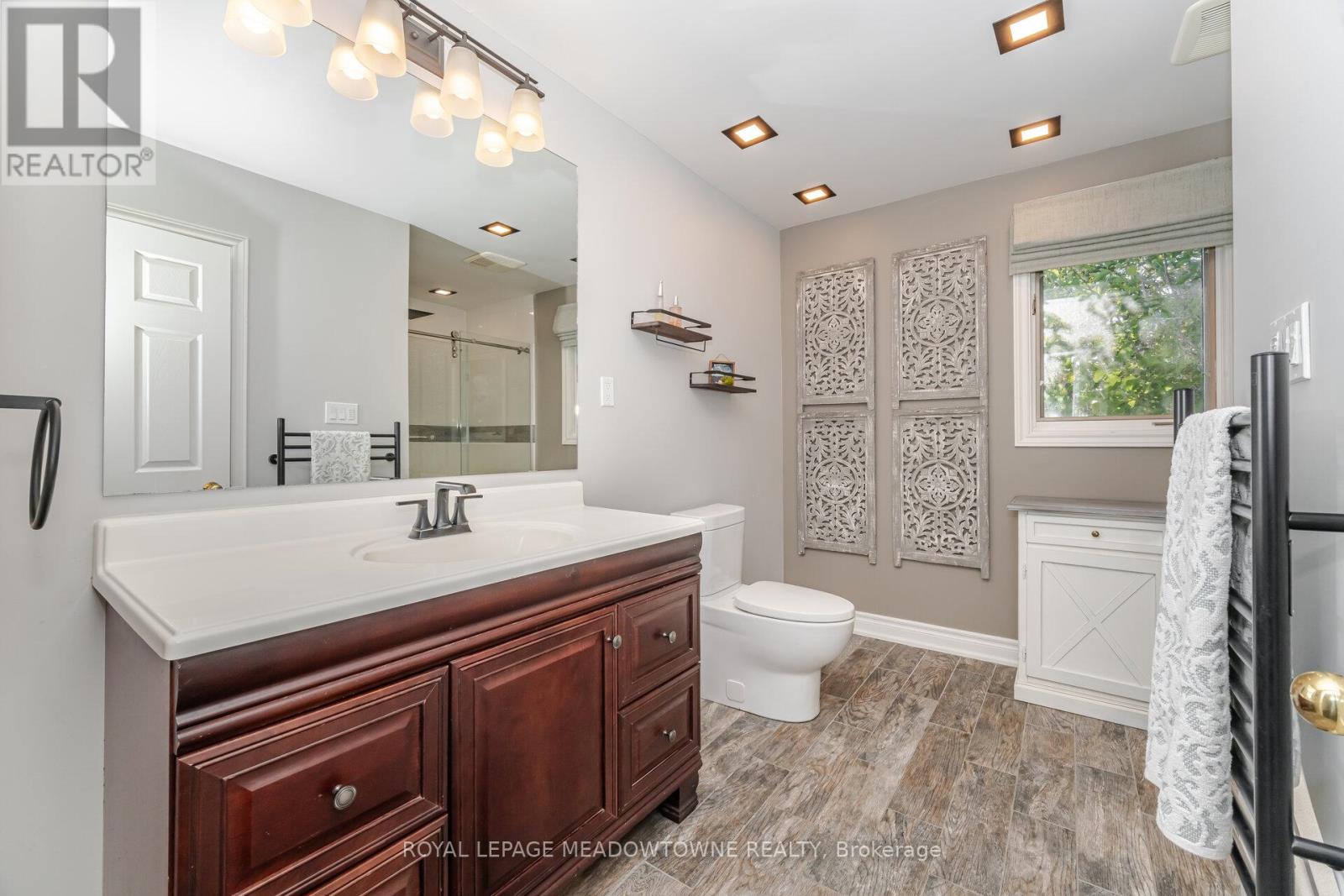 6 Hollis Crescent, East Gwillimbury (Holland Landing), Ontario  L9N 1E7 - Photo 24 - N12444326
