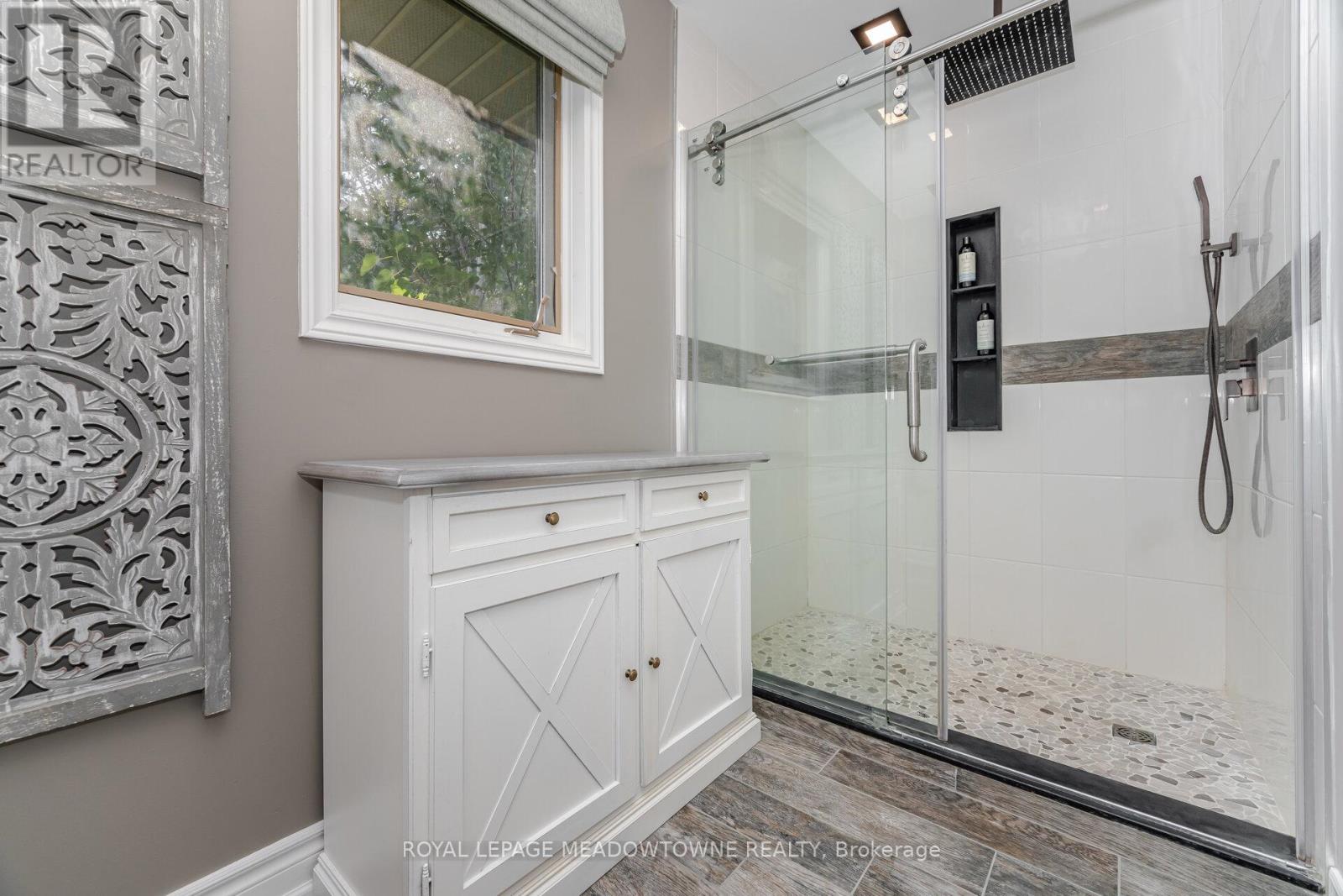 6 Hollis Crescent, East Gwillimbury (Holland Landing), Ontario  L9N 1E7 - Photo 25 - N12444326