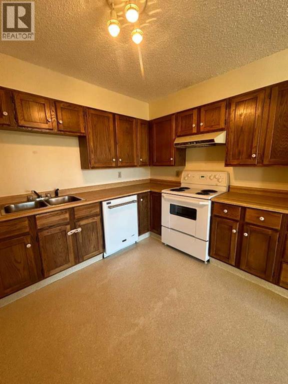 305, 145 Point Drive Nw, Calgary, Alberta  T3B 4W1 - Photo 10 - A2240036