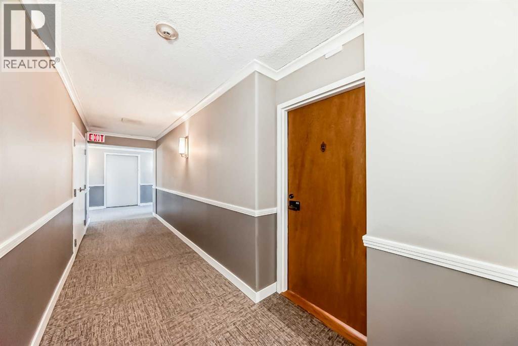 305, 145 Point Drive Nw, Calgary, Alberta  T3B 4W1 - Photo 8 - A2240036