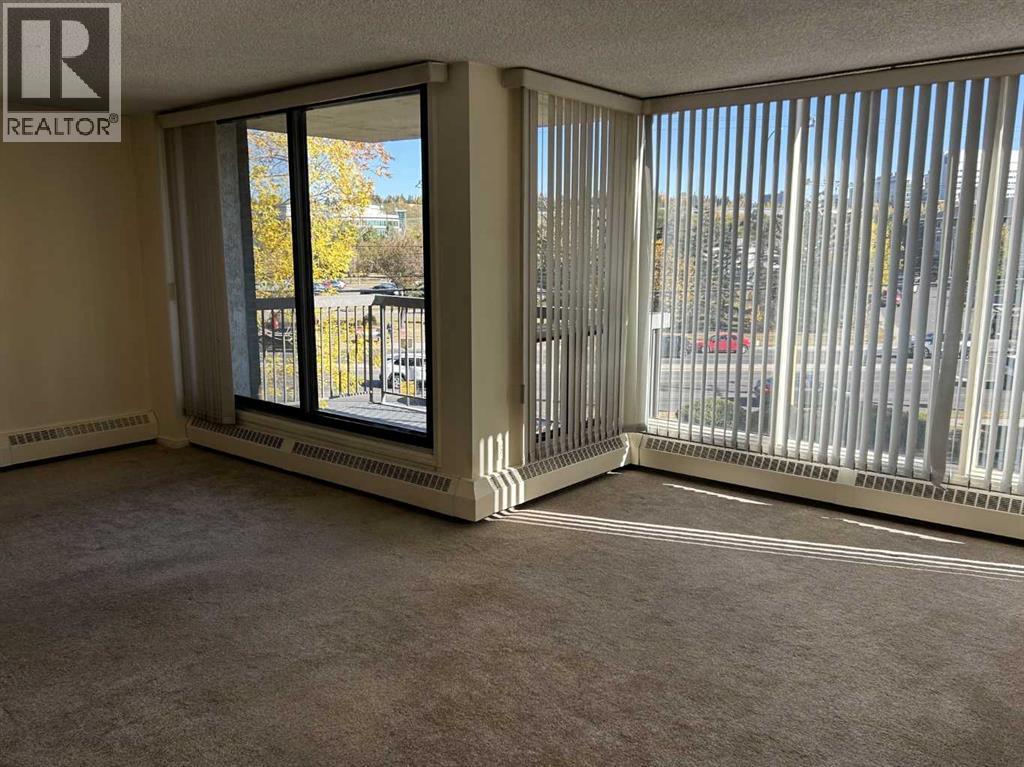 305, 145 Point Drive Nw, Calgary, Alberta  T3B 4W1 - Photo 17 - A2240036