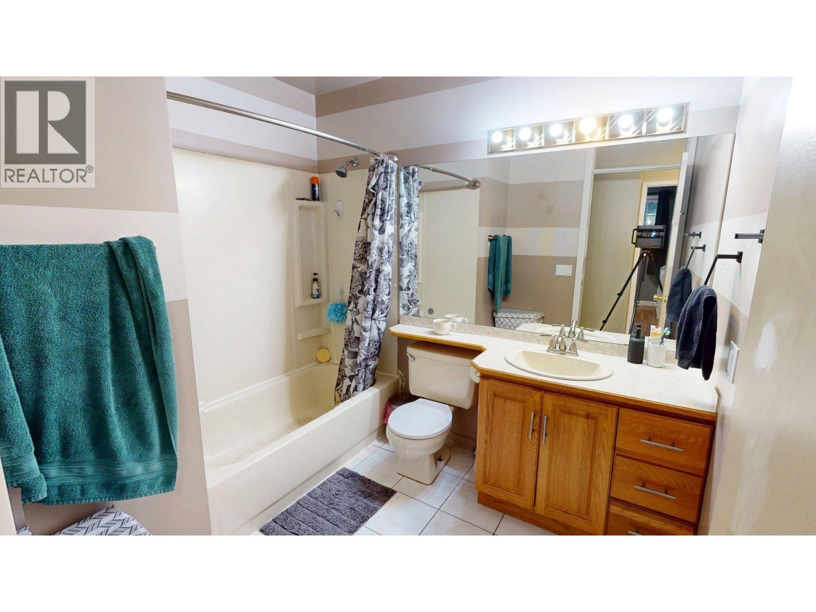 165 Cody Crescent, Elkford, British Columbia  V0B 1H0 - Photo 16 - 10364846