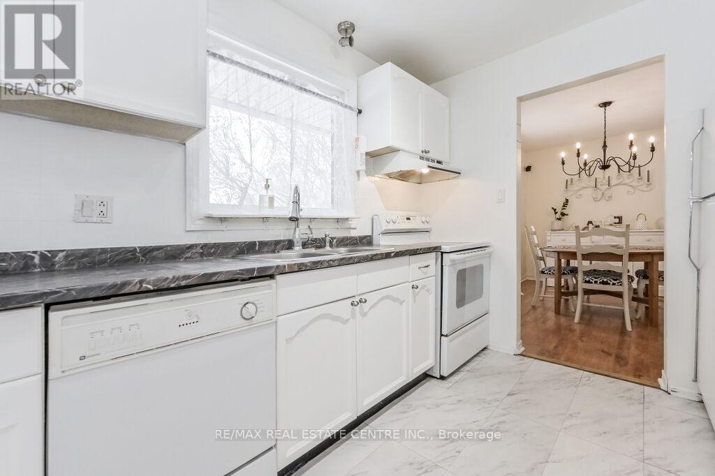 18 Townline, Orangeville, Ontario  L9W 3H3 - Photo 14 - W12444233