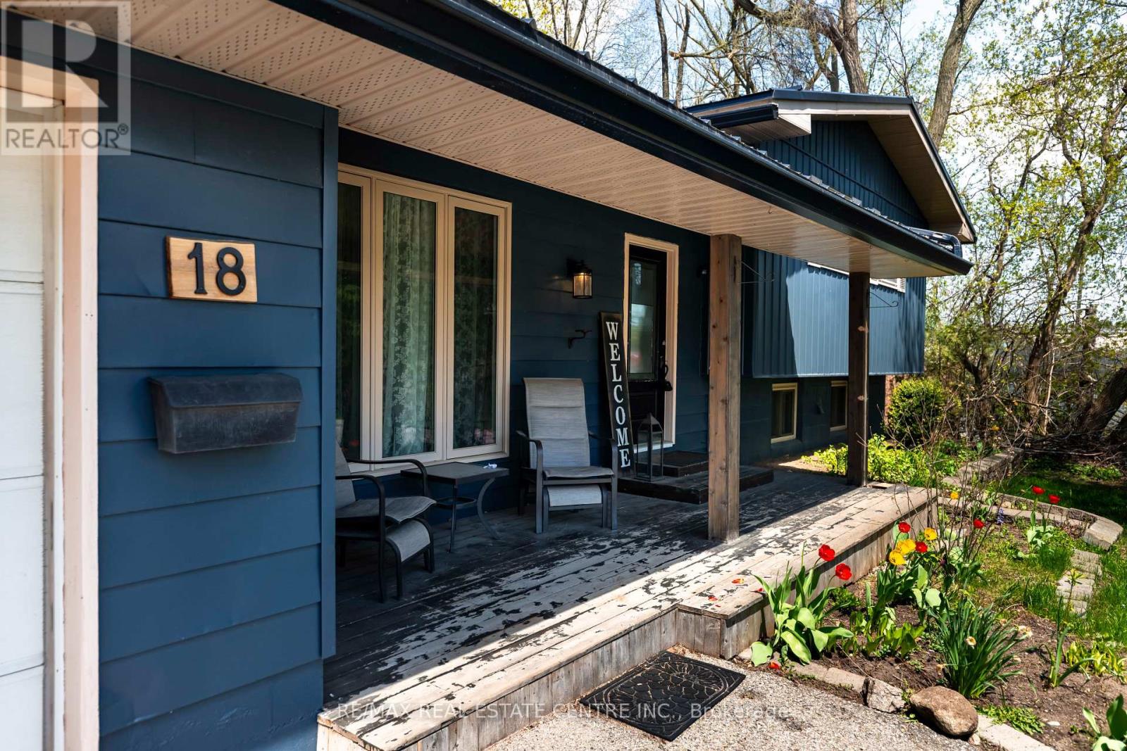 18 Townline, Orangeville, Ontario  L9W 3H3 - Photo 3 - W12444233