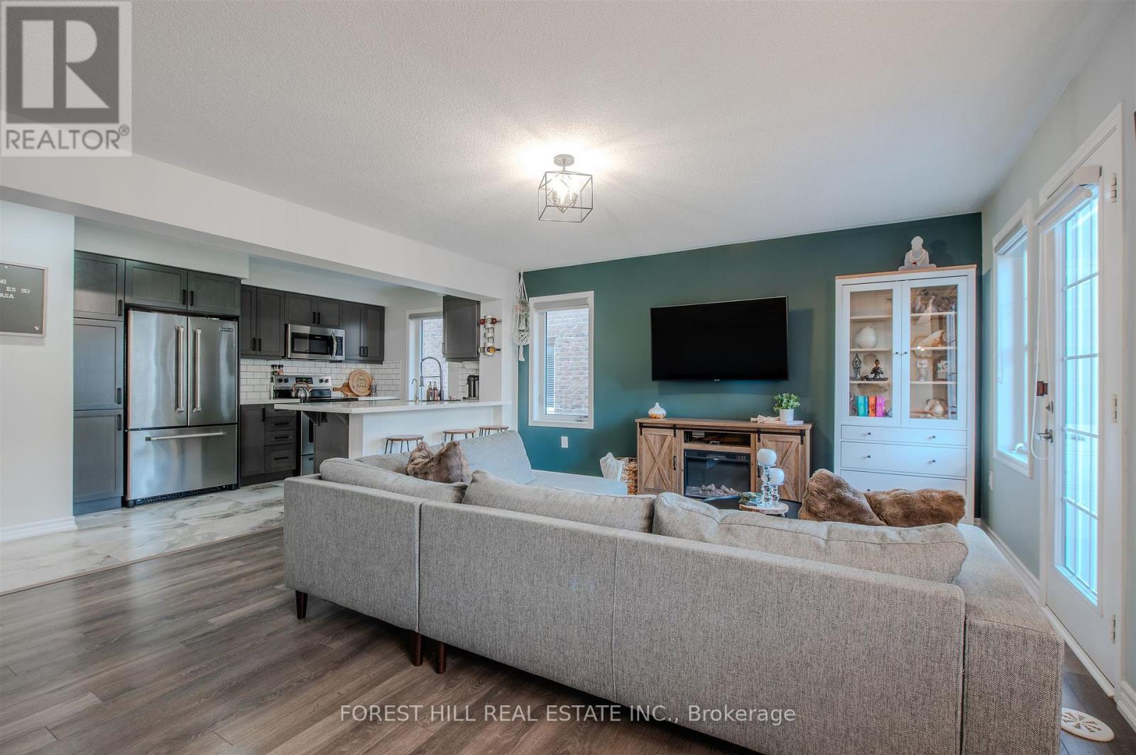 556 Buckeye Court, Milton (Cb Cobban), Ontario  L9T 7E7 - Photo 14 - W12444258