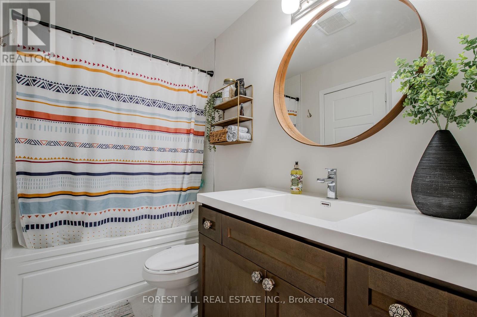 556 Buckeye Court, Milton (Cb Cobban), Ontario  L9T 7E7 - Photo 34 - W12444258