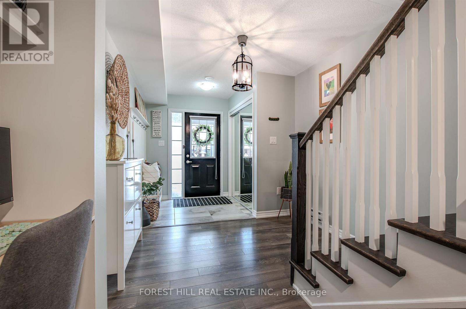 556 Buckeye Court, Milton (Cb Cobban), Ontario  L9T 7E7 - Photo 7 - W12444258