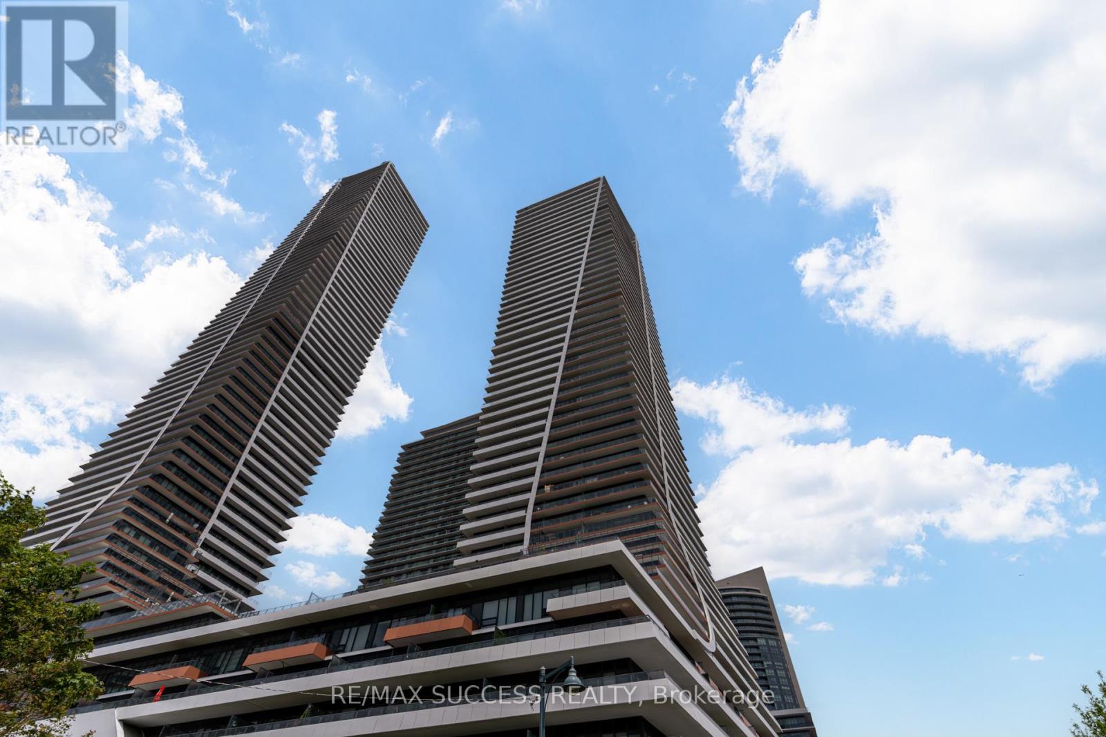 1807 - 20 Shore Breeze Avenue, Toronto (Mimico), Ontario  M8V 0C7 - Photo 2 - W12444266