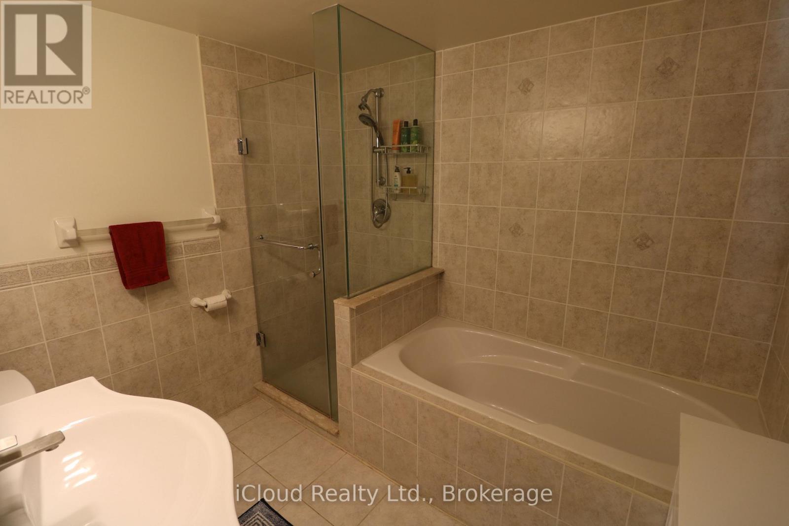 1502 - 101 Subway Crescent, Toronto, Ontario  M9B 6K4 - Photo 13 - W12444268