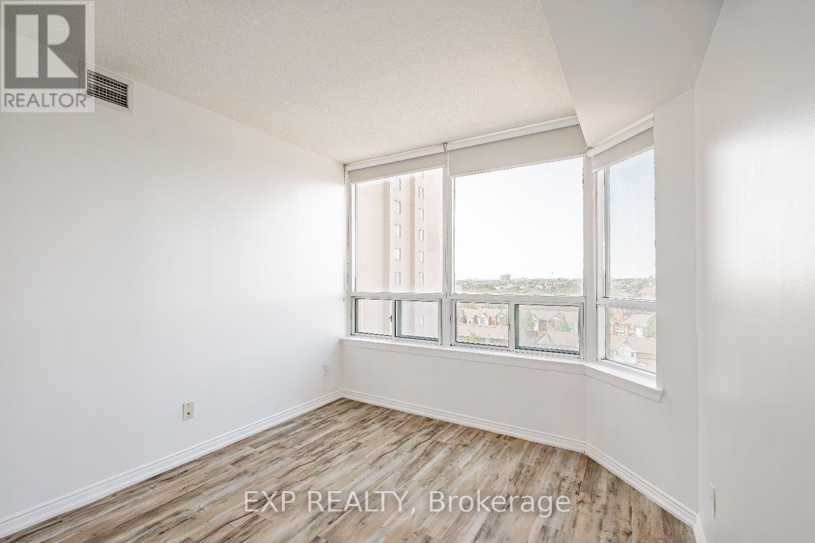 805 - 135 Hillcrest Avenue, Mississauga (Cooksville), Ontario  L5B 4B1 - Photo 20 - W12444275