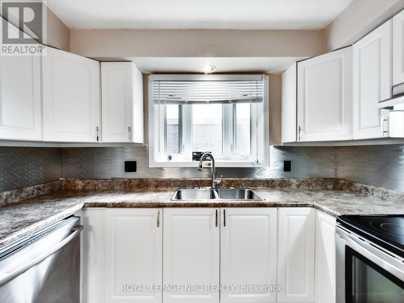 4368 Longmoor Drive, Burlington (Shoreacres), Ontario  L7L 1X7 - Photo 10 - W12444285