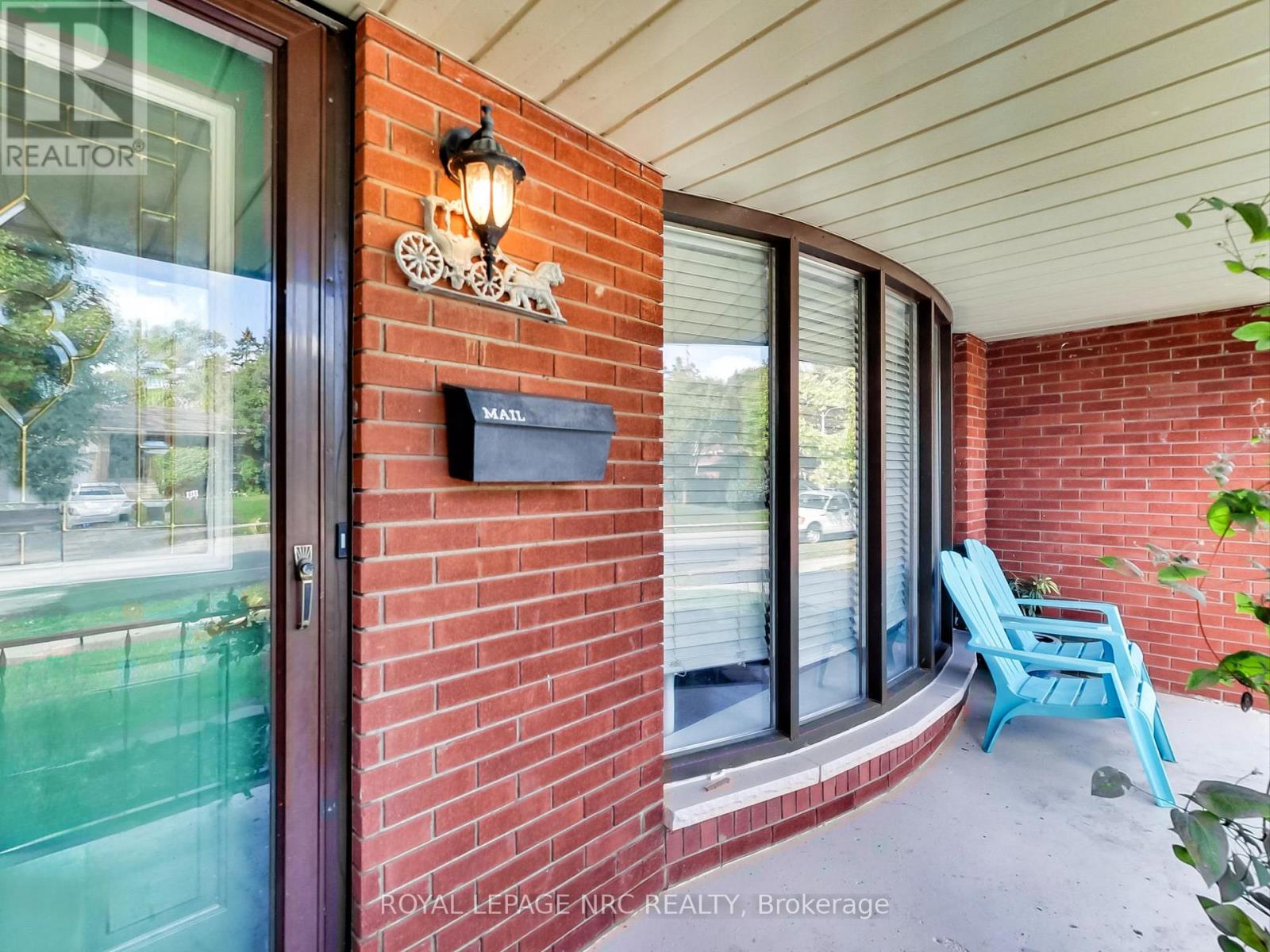 4368 Longmoor Drive, Burlington (Shoreacres), Ontario  L7L 1X7 - Photo 5 - W12444285