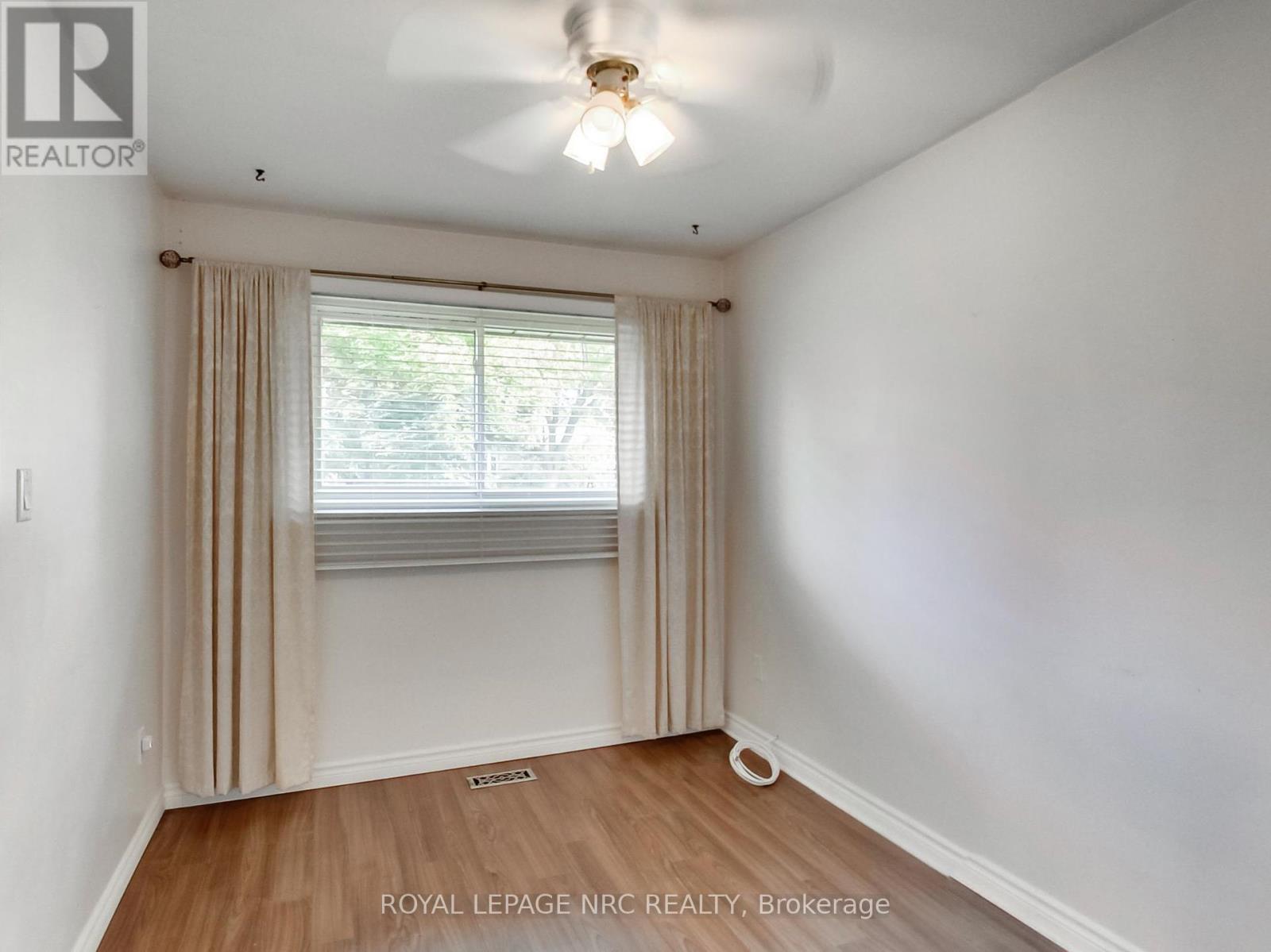 4368 Longmoor Drive, Burlington (Shoreacres), Ontario  L7L 1X7 - Photo 7 - W12444285