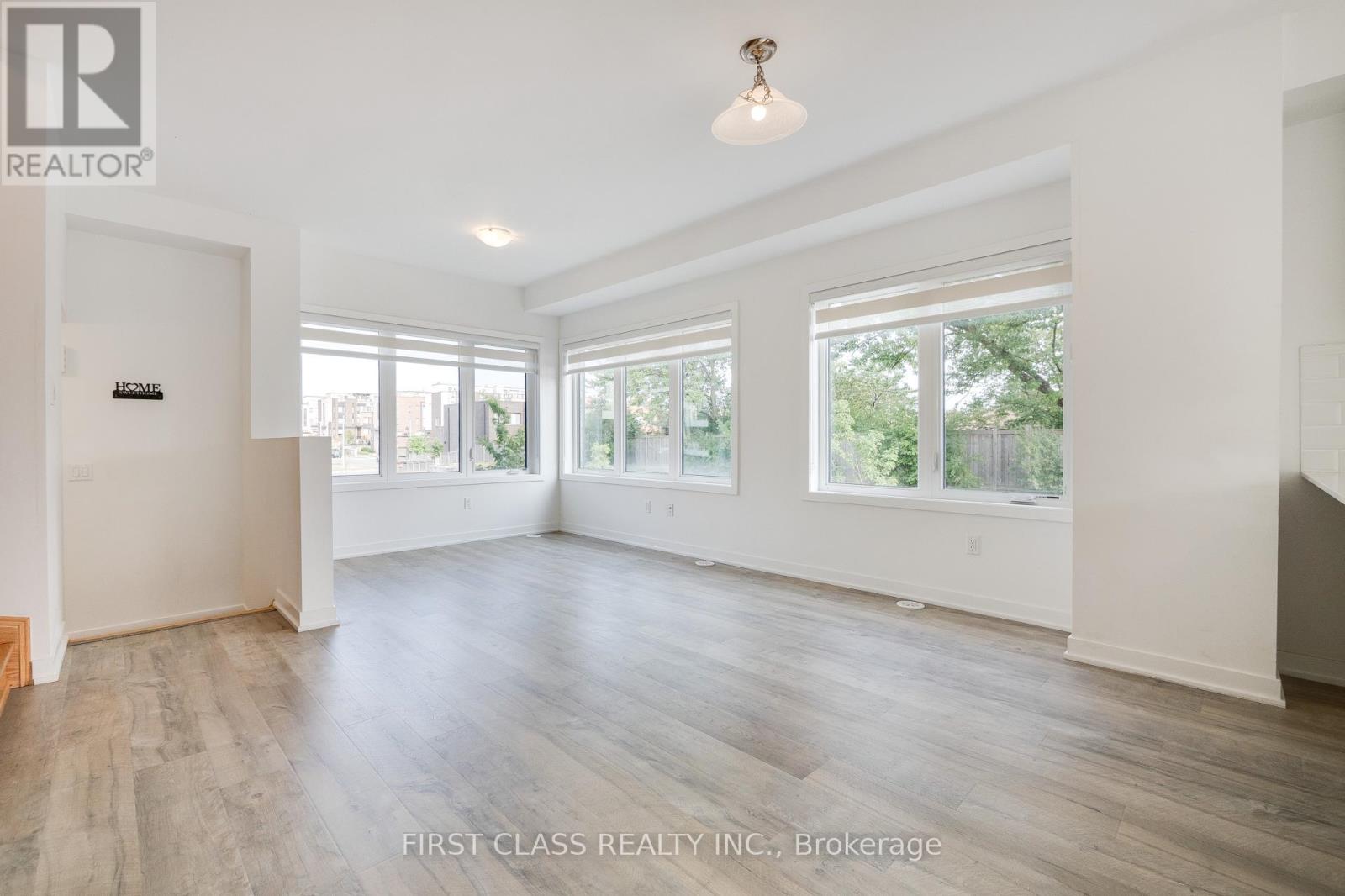 5 - 100 Stanley Green Boulevard, Toronto, Ontario  M3K 0C8 - Photo 5 - W12444305