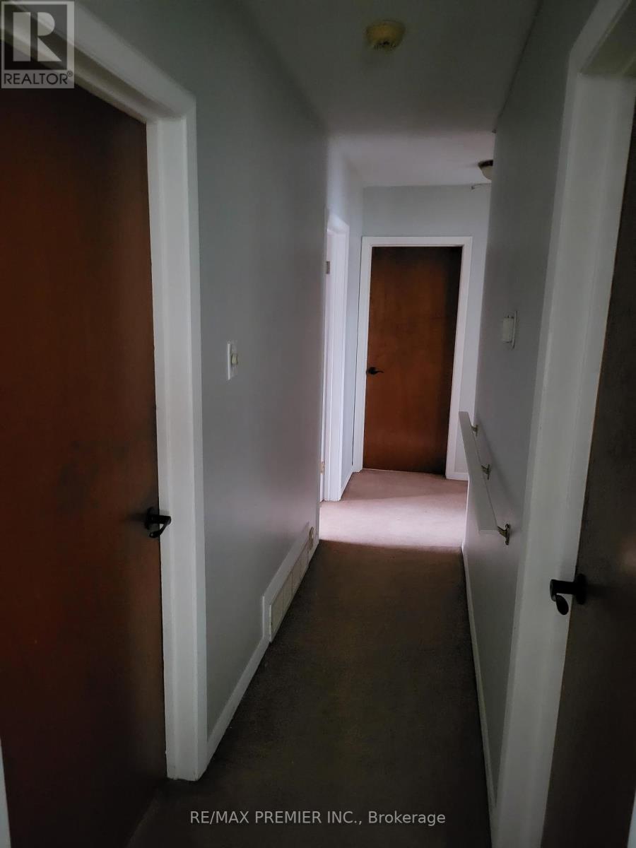 53 Rosefair Crescent, Toronto (West Humber-Clairville), Ontario  M9W 3B1 - Photo 11 - W12444332