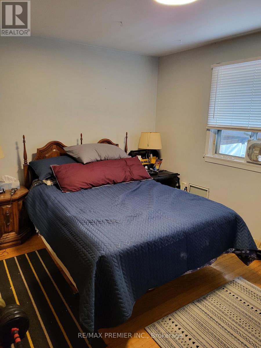 53 Rosefair Crescent, Toronto (West Humber-Clairville), Ontario  M9W 3B1 - Photo 13 - W12444332