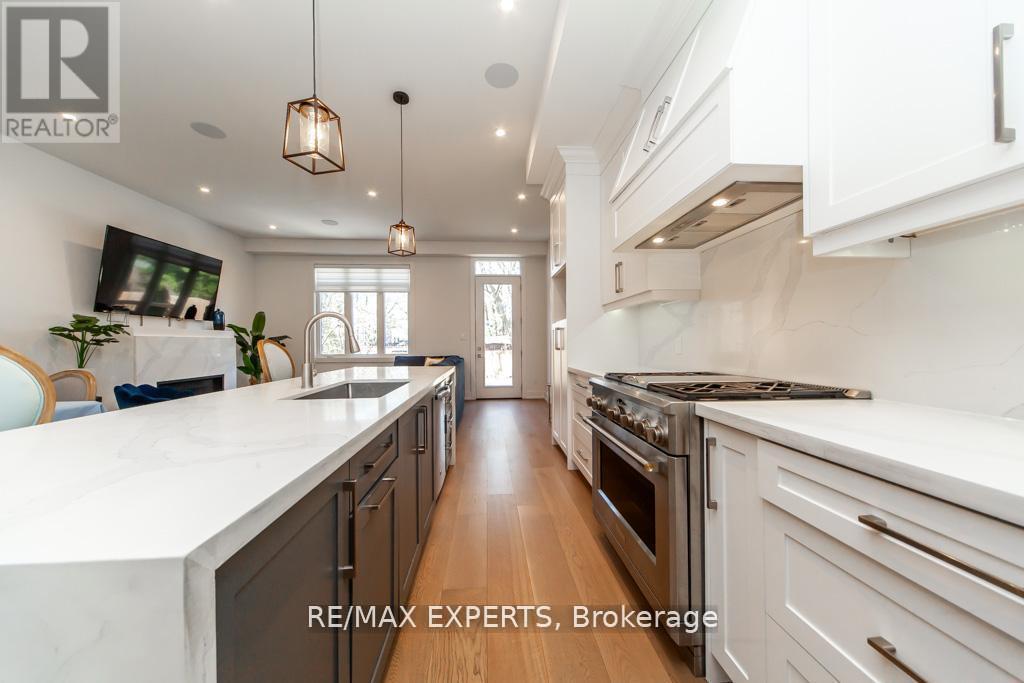 68 Twenty Fourth Street, Toronto (Long Branch), Ontario  M8V 3N8 - Photo 13 - W12444339