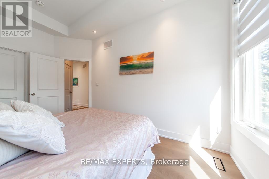 68 Twenty Fourth Street, Toronto (Long Branch), Ontario  M8V 3N8 - Photo 26 - W12444339