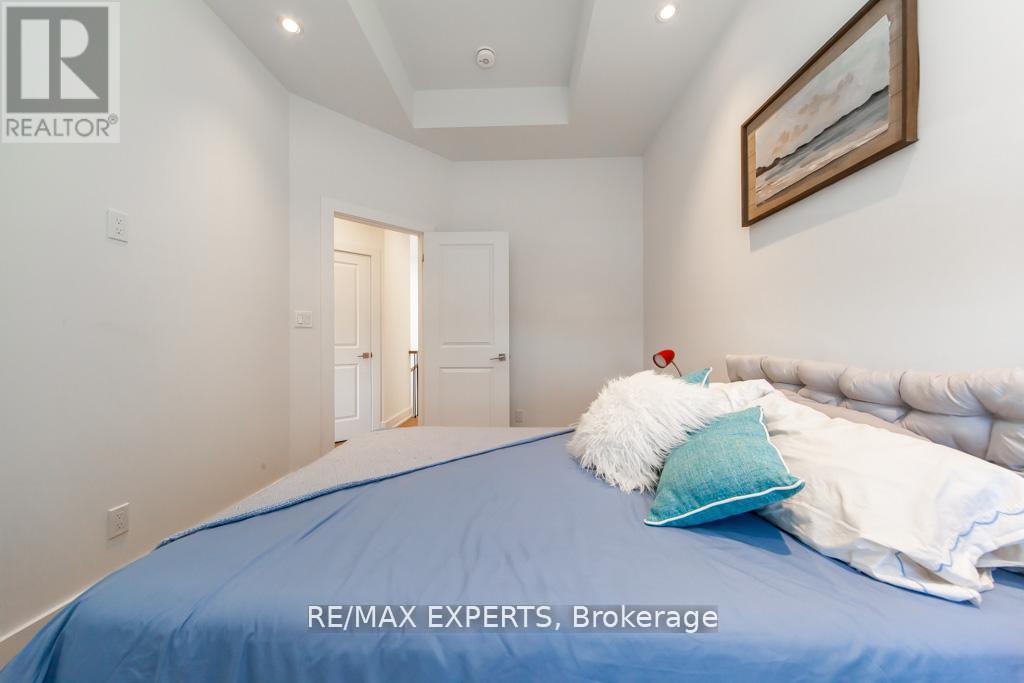 68 Twenty Fourth Street, Toronto (Long Branch), Ontario  M8V 3N8 - Photo 29 - W12444339