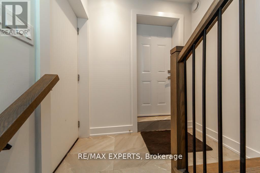 68 Twenty Fourth Street, Toronto (Long Branch), Ontario  M8V 3N8 - Photo 31 - W12444339