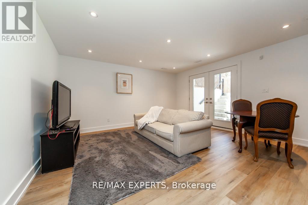 68 Twenty Fourth Street, Toronto (Long Branch), Ontario  M8V 3N8 - Photo 33 - W12444339