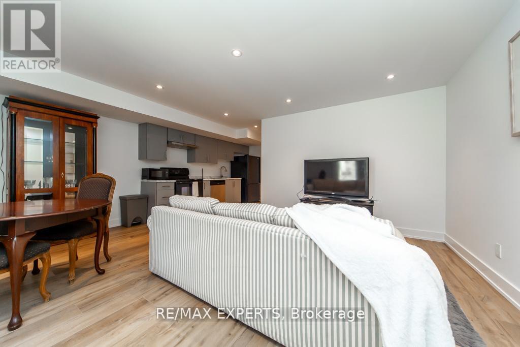 68 Twenty Fourth Street, Toronto (Long Branch), Ontario  M8V 3N8 - Photo 34 - W12444339