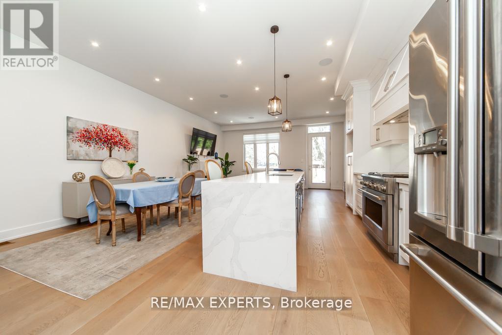 68 Twenty Fourth Street, Toronto (Long Branch), Ontario  M8V 3N8 - Photo 7 - W12444339
