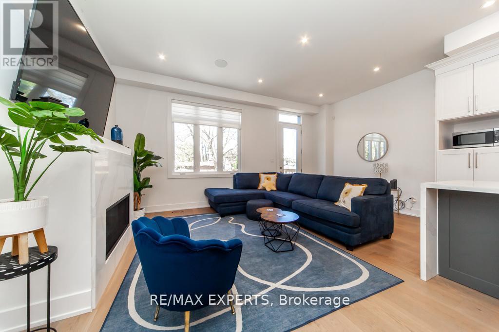 68 Twenty Fourth Street, Toronto (Long Branch), Ontario  M8V 3N8 - Photo 8 - W12444339