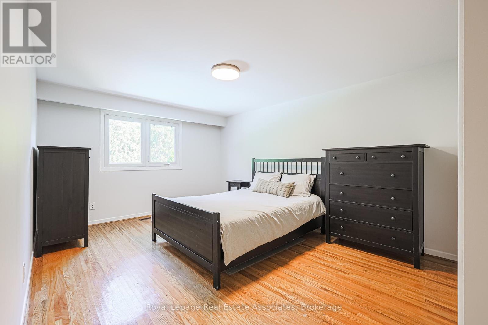 958 Fletcher Valley Crescent, Mississauga, Ontario  L5J 2X7 - Photo 15 - W12444345
