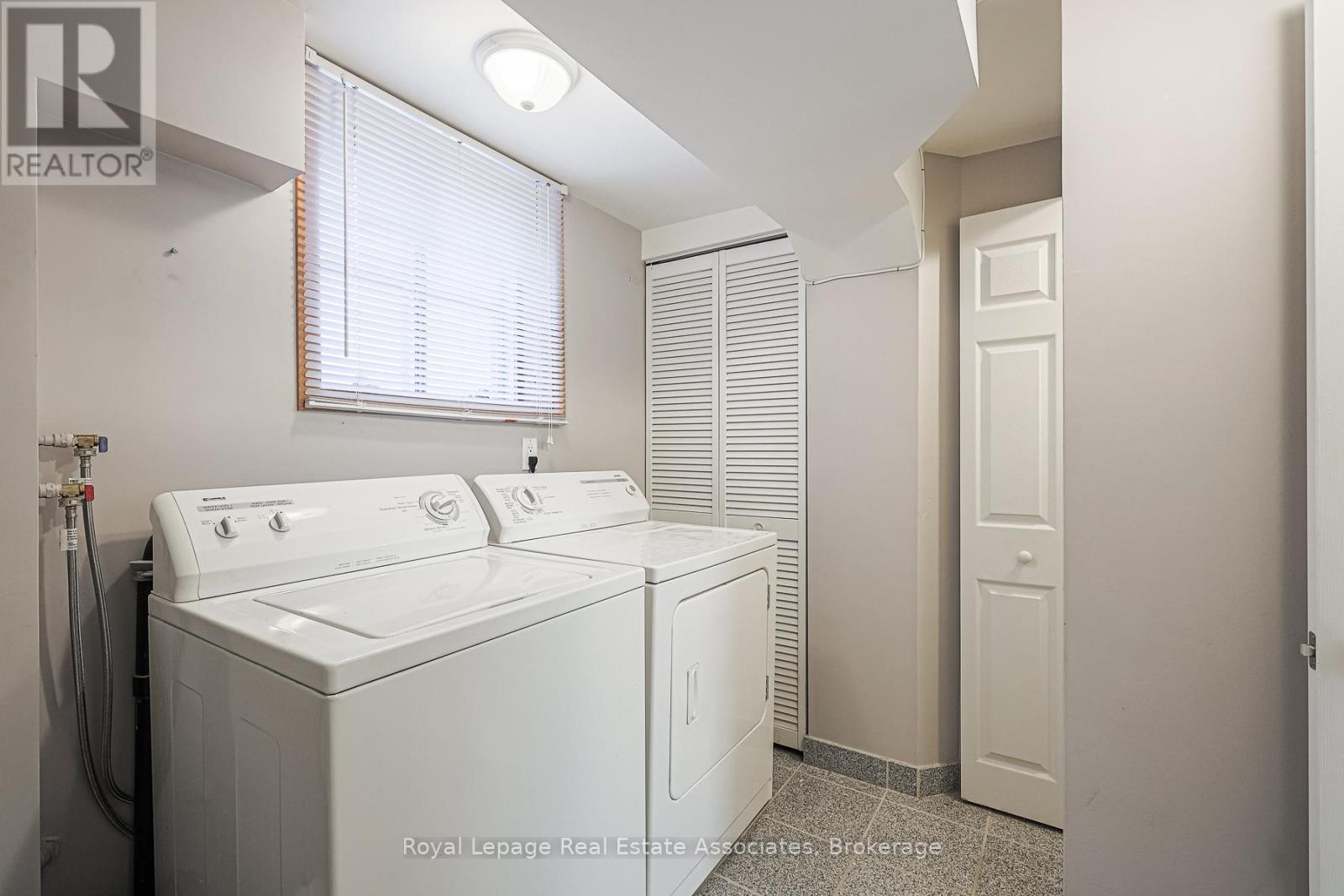 958 Fletcher Valley Crescent, Mississauga, Ontario  L5J 2X7 - Photo 32 - W12444345
