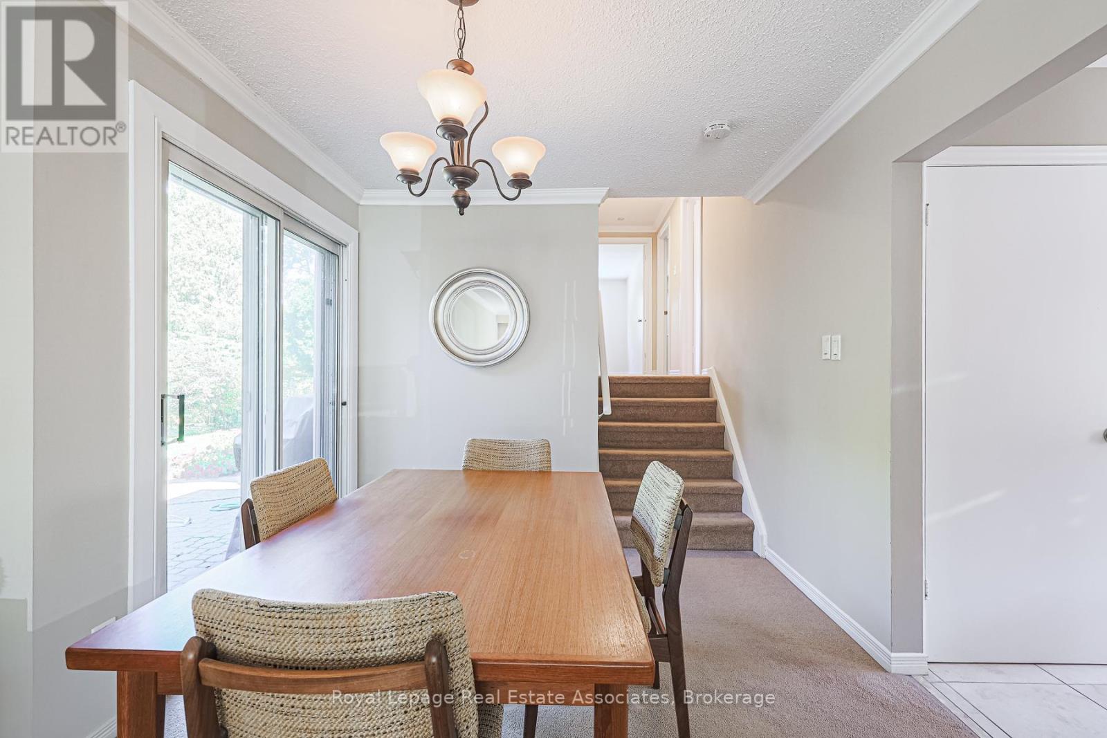 958 Fletcher Valley Crescent, Mississauga, Ontario  L5J 2X7 - Photo 8 - W12444345