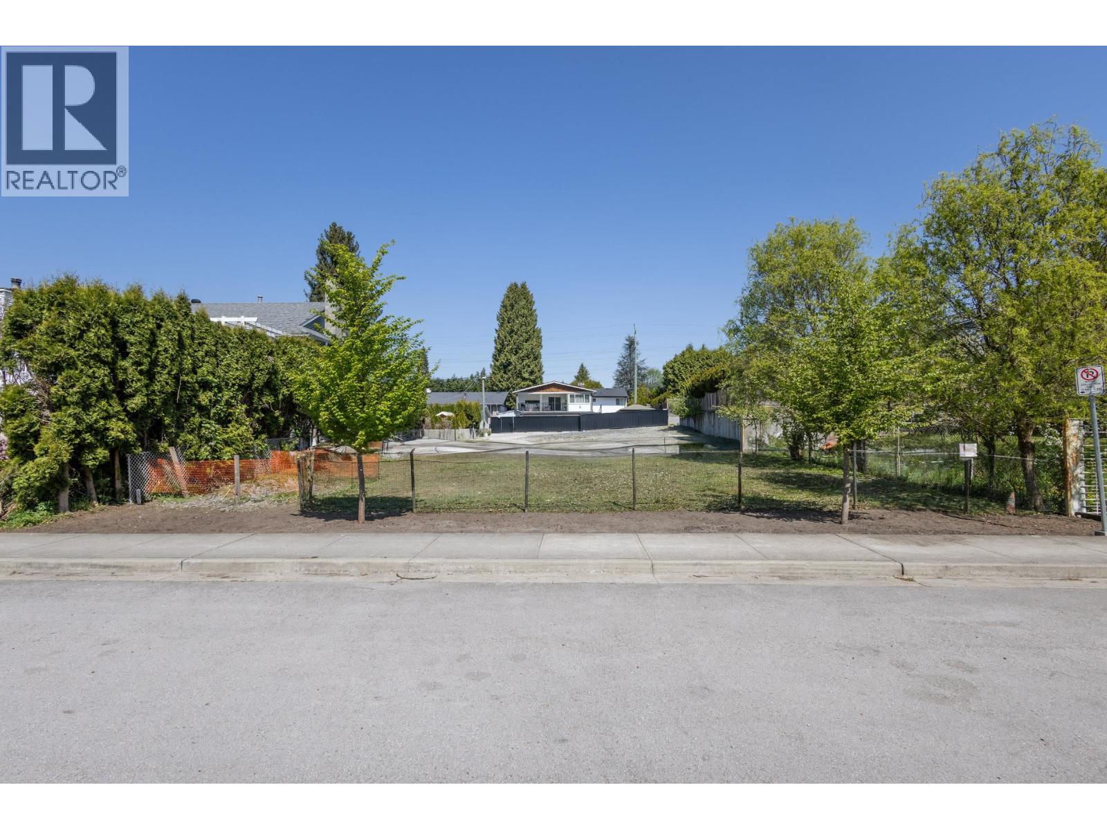 1213 Grover Avenue, Coquitlam, British Columbia  V3J 3E9 - Photo 2 - R3055228