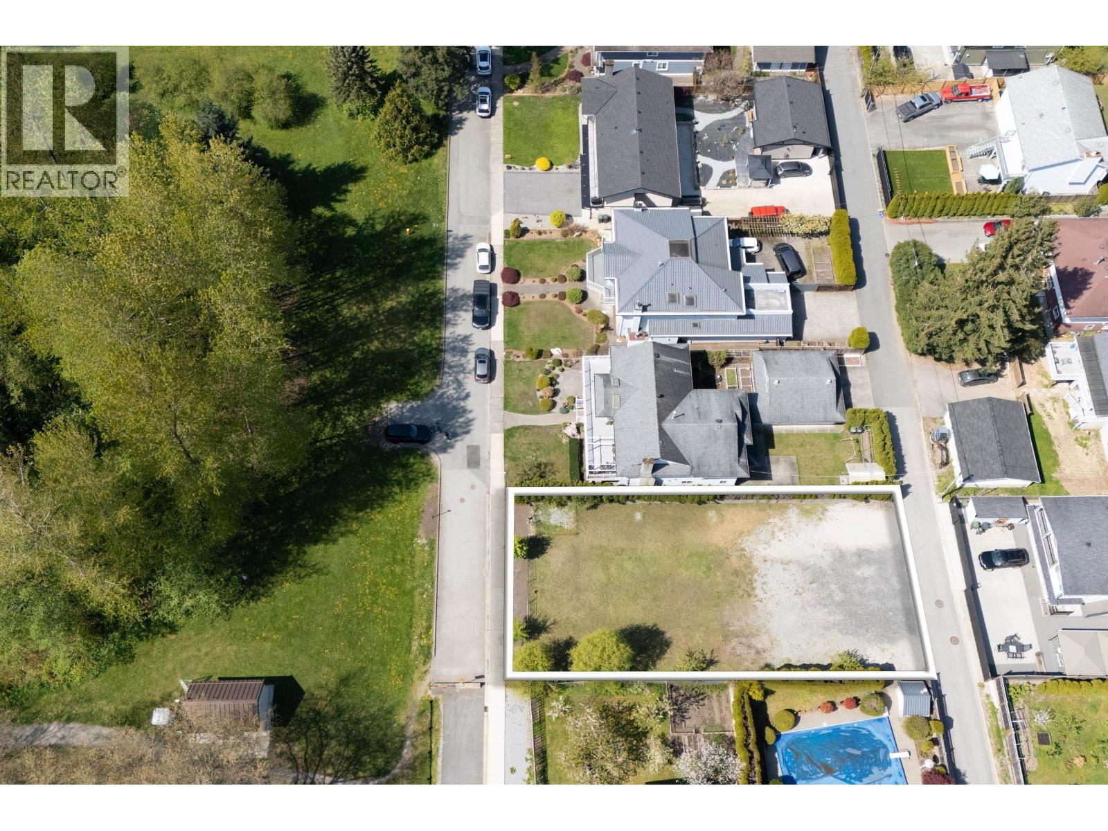 1213 Grover Avenue, Coquitlam, British Columbia  V3J 3E9 - Photo 7 - R3055228