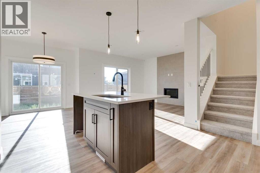 72 Dawson Wharf Mount, Chestermere, Alberta  T1X 2X6 - Photo 11 - A2262127