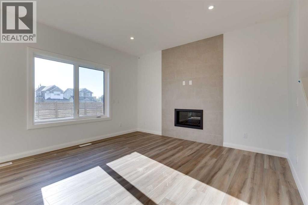72 Dawson Wharf Mount, Chestermere, Alberta  T1X 2X6 - Photo 12 - A2262127