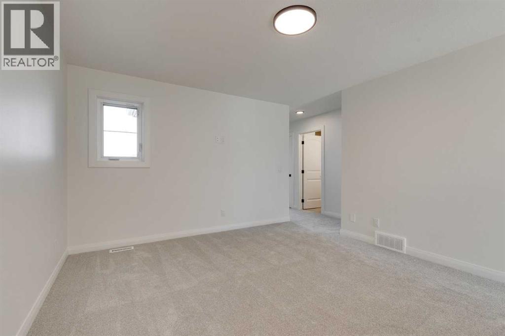 72 Dawson Wharf Mount, Chestermere, Alberta  T1X 2X6 - Photo 20 - A2262127