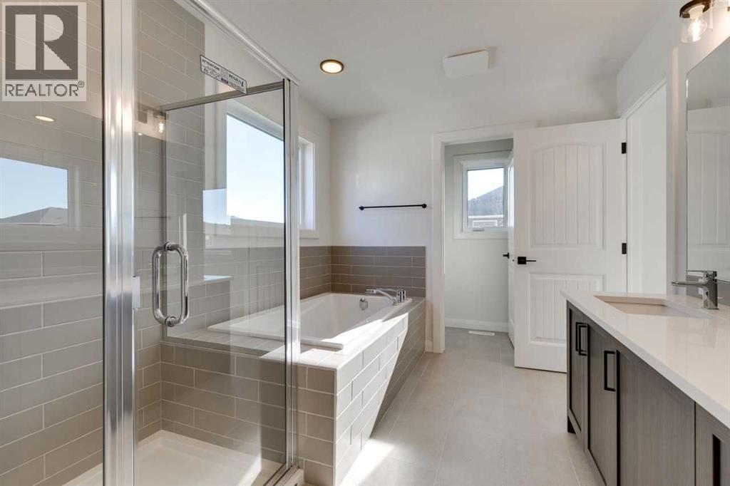 72 Dawson Wharf Mount, Chestermere, Alberta  T1X 2X6 - Photo 32 - A2262127