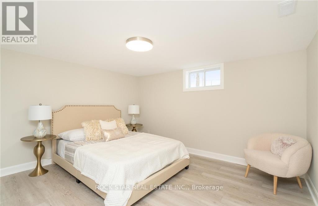 Lower - 136 Grand Street, Brantford, Ontario  N3R 4B7 - Photo 10 - X12444244